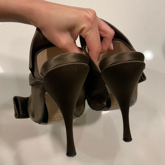 Nº21
satin bow mules - Picture 6 of 6